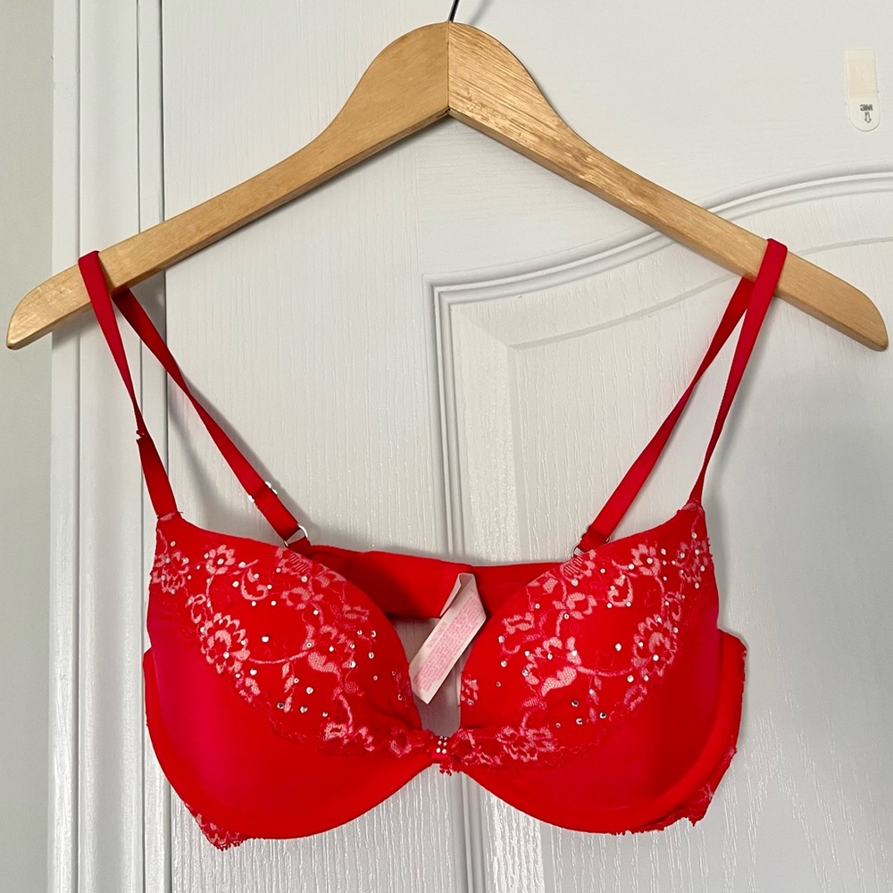 PINK Victoria’s Secret | red lace bra - 32C